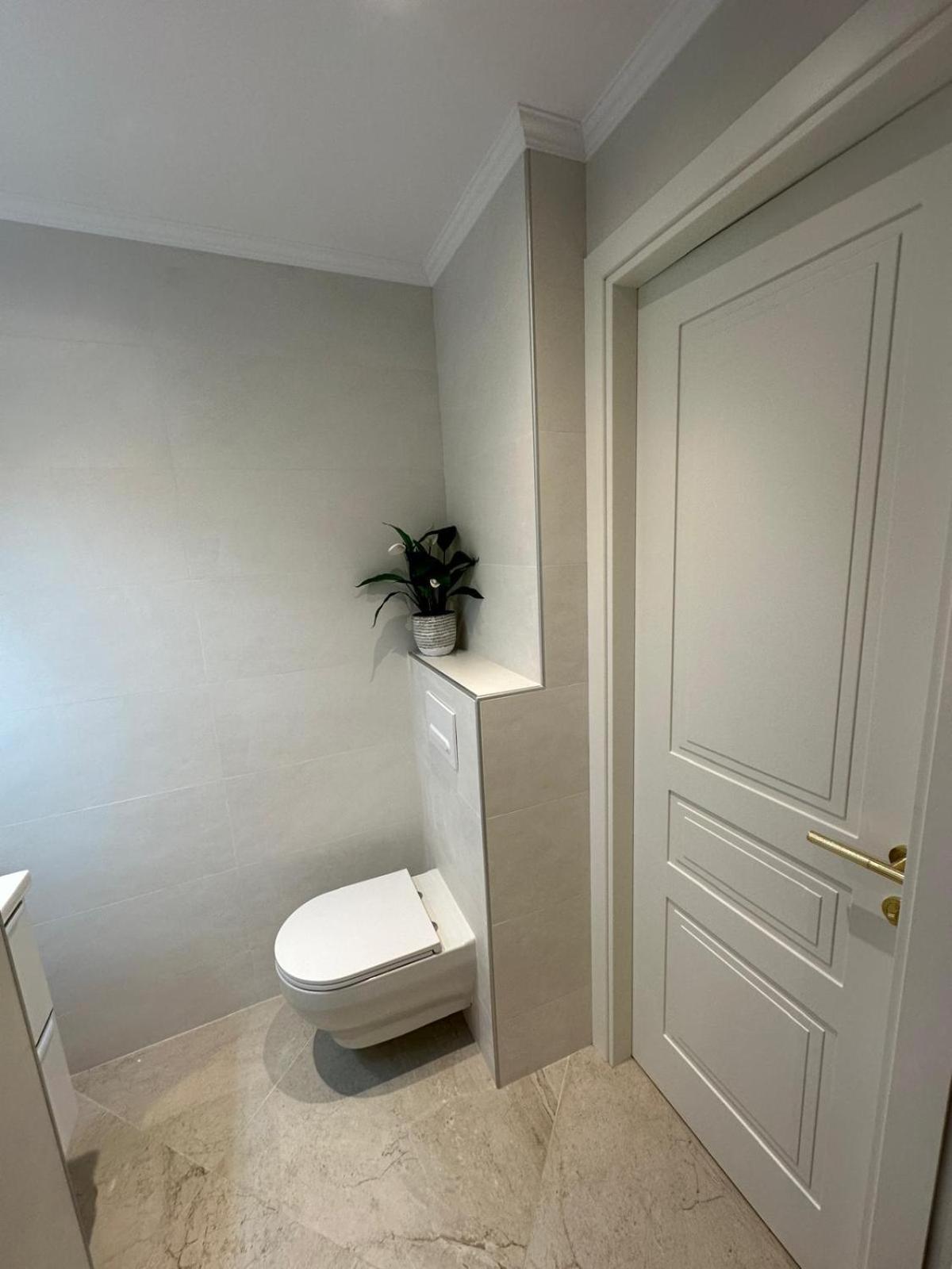 Extraordinaire Grand Studio Au Centre 6 Minutes A Pied De La Plage Et L'Hotel Negresco Νίκαια Εξωτερικό φωτογραφία