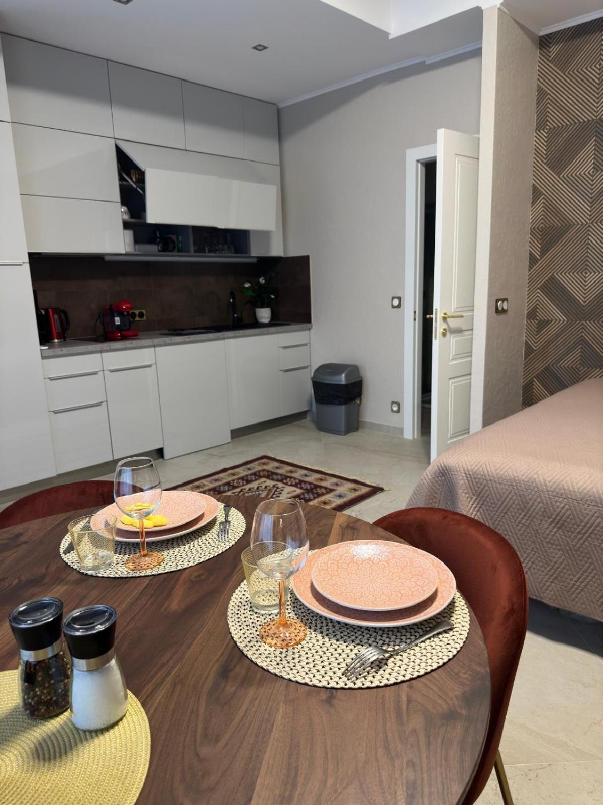 Extraordinaire Grand Studio Au Centre 6 Minutes A Pied De La Plage Et L'Hotel Negresco Νίκαια Εξωτερικό φωτογραφία